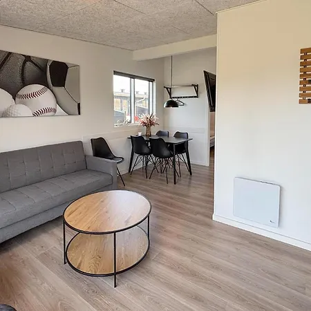 Apartamento Bonito En Con Piscina Cubierta *